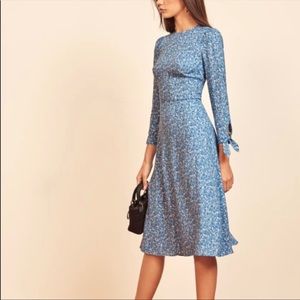 Reformation / Port Dress / Blue Flower Midi